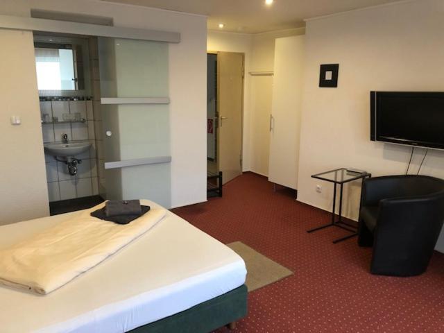 Hotel Saarland Lebach Экстерьер фото