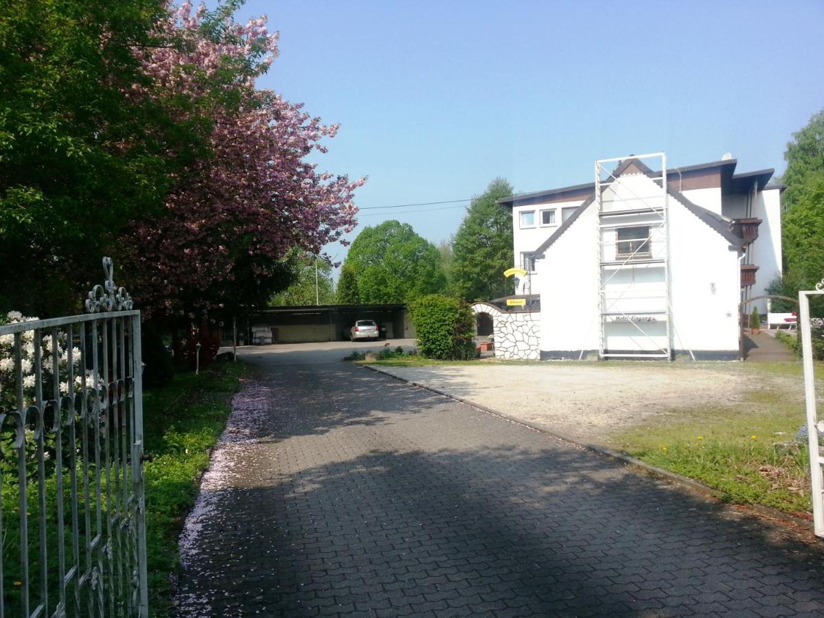 Hotel Saarland Lebach Экстерьер фото