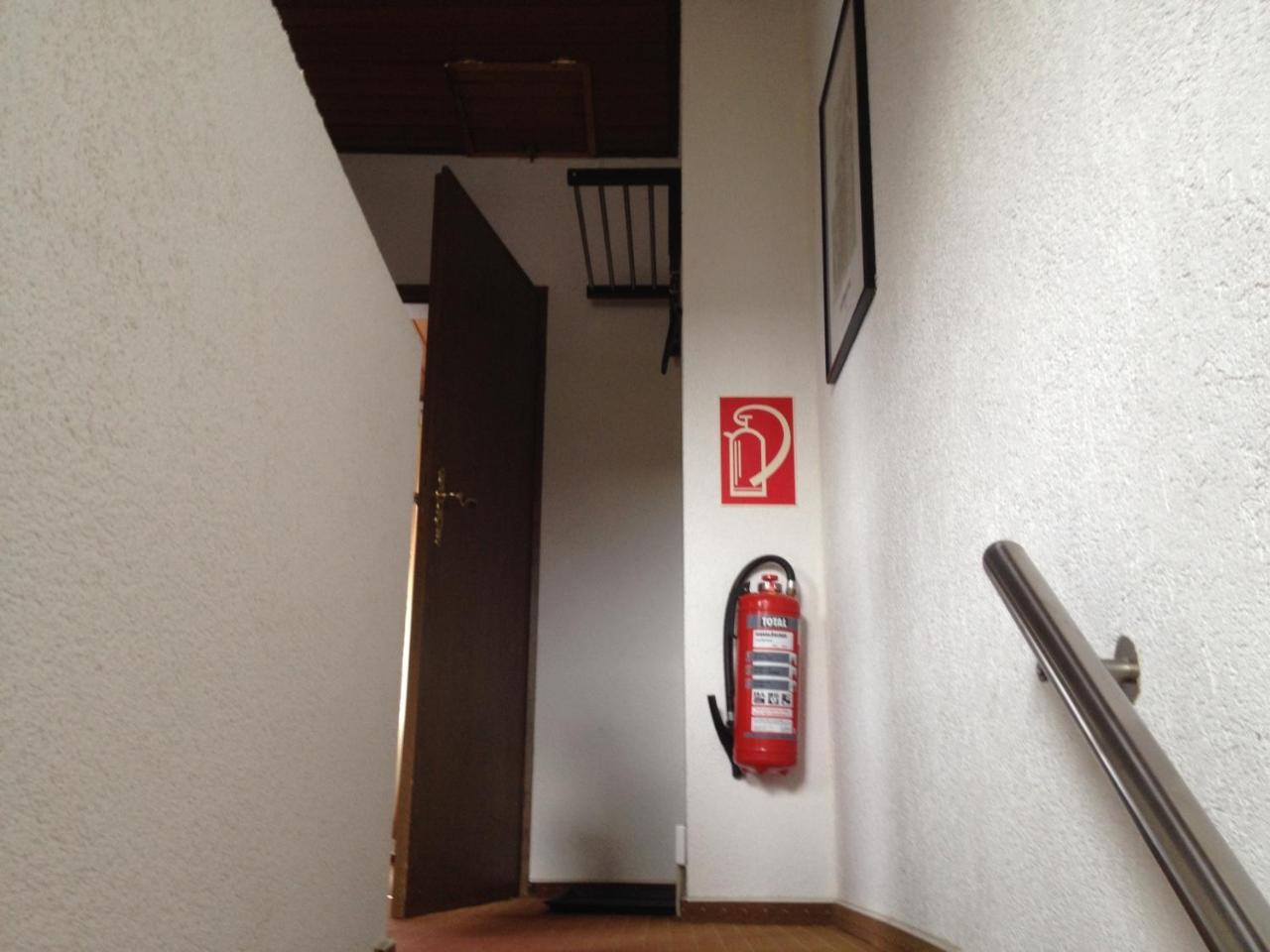 Hotel Saarland Lebach Экстерьер фото